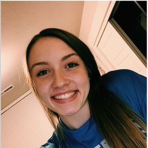 Meet your Posher, Olivia